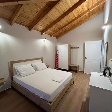 Amazing Familiar Apartments And Rooms Sarandë Exteriör bild