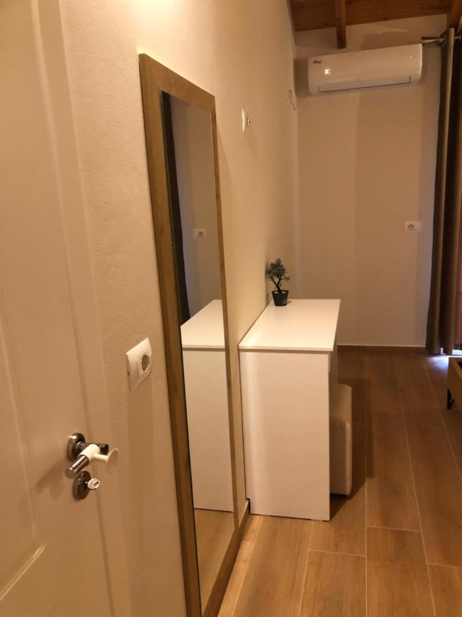 Amazing Familiar Apartments And Rooms Sarandë Exteriör bild