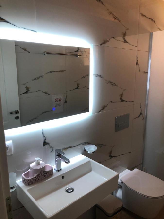 Amazing Familiar Apartments And Rooms Sarandë Exteriör bild