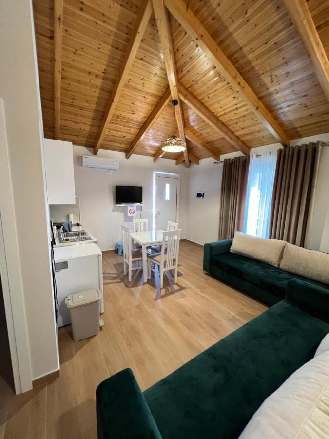 Amazing Familiar Apartments And Rooms Sarandë Exteriör bild