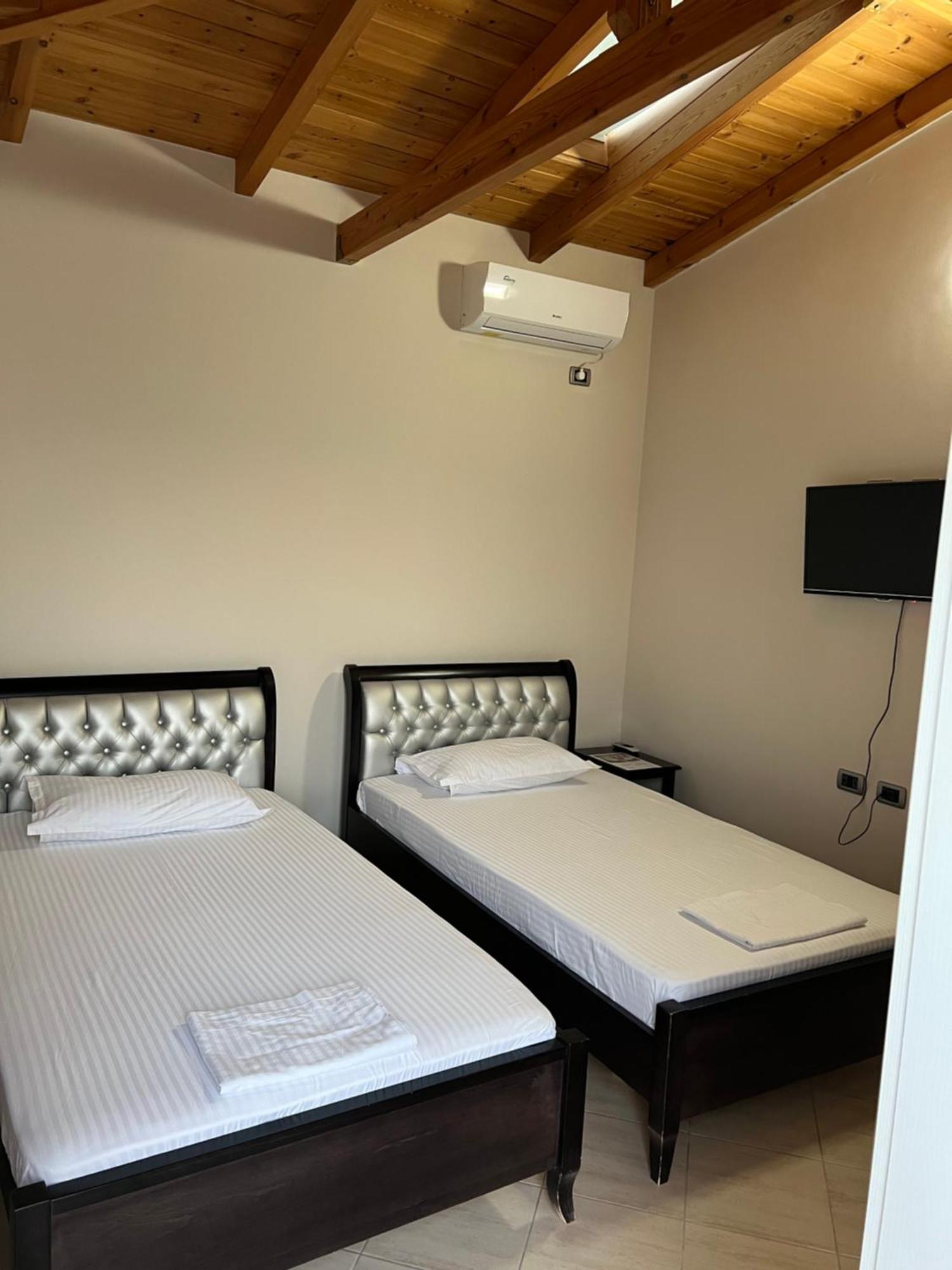 Amazing Familiar Apartments And Rooms Sarandë Exteriör bild