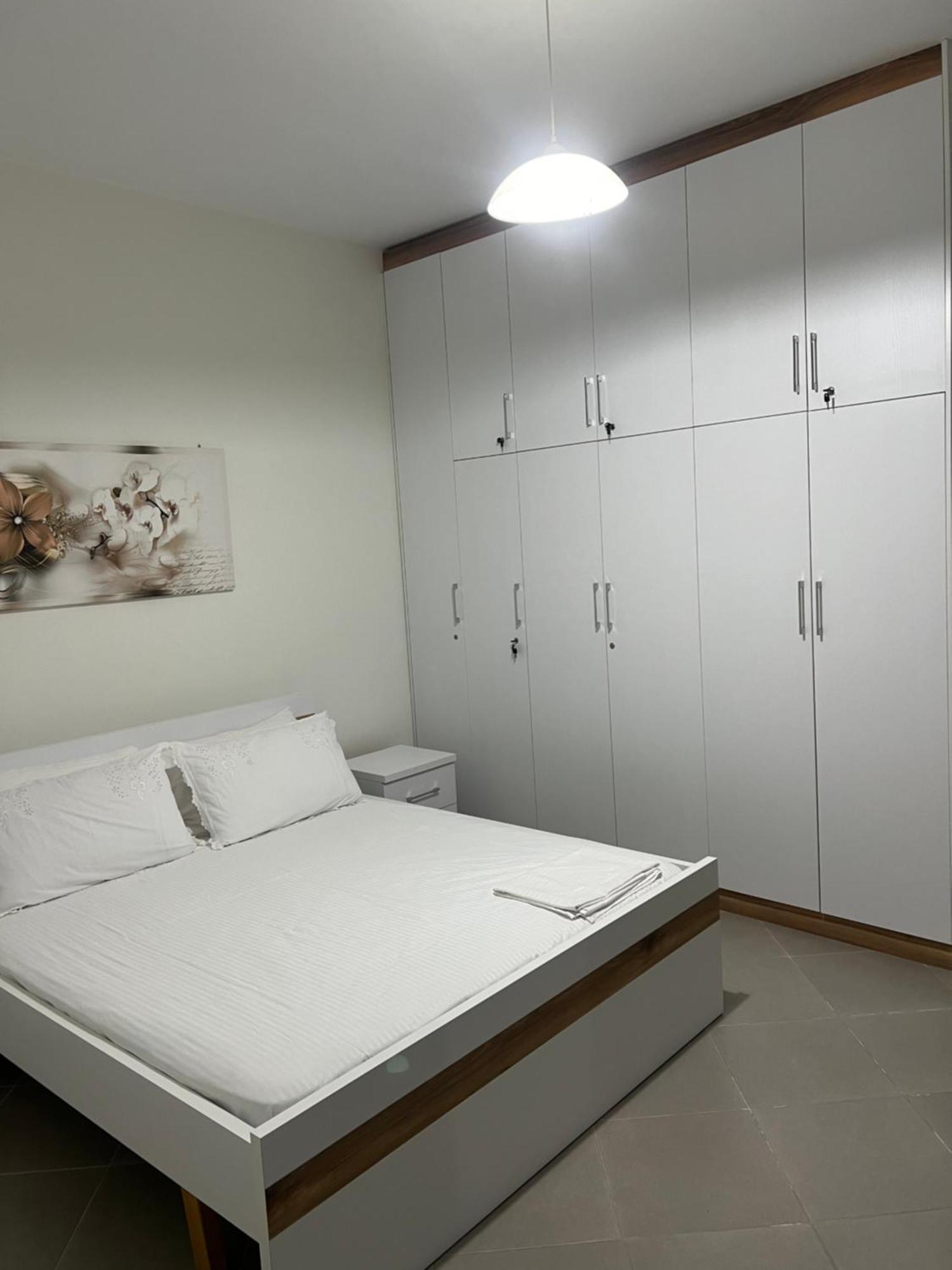 Amazing Familiar Apartments And Rooms Sarandë Exteriör bild