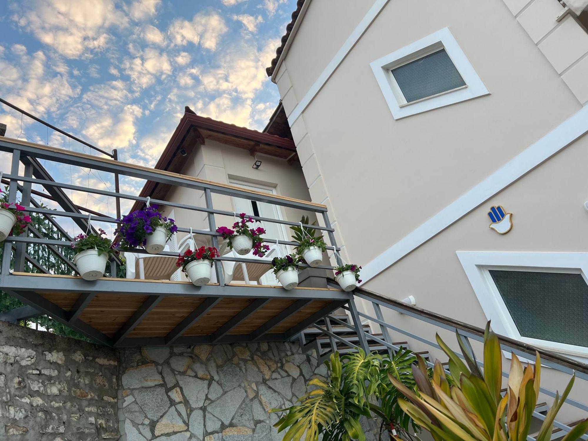 Amazing Familiar Apartments And Rooms Sarandë Exteriör bild